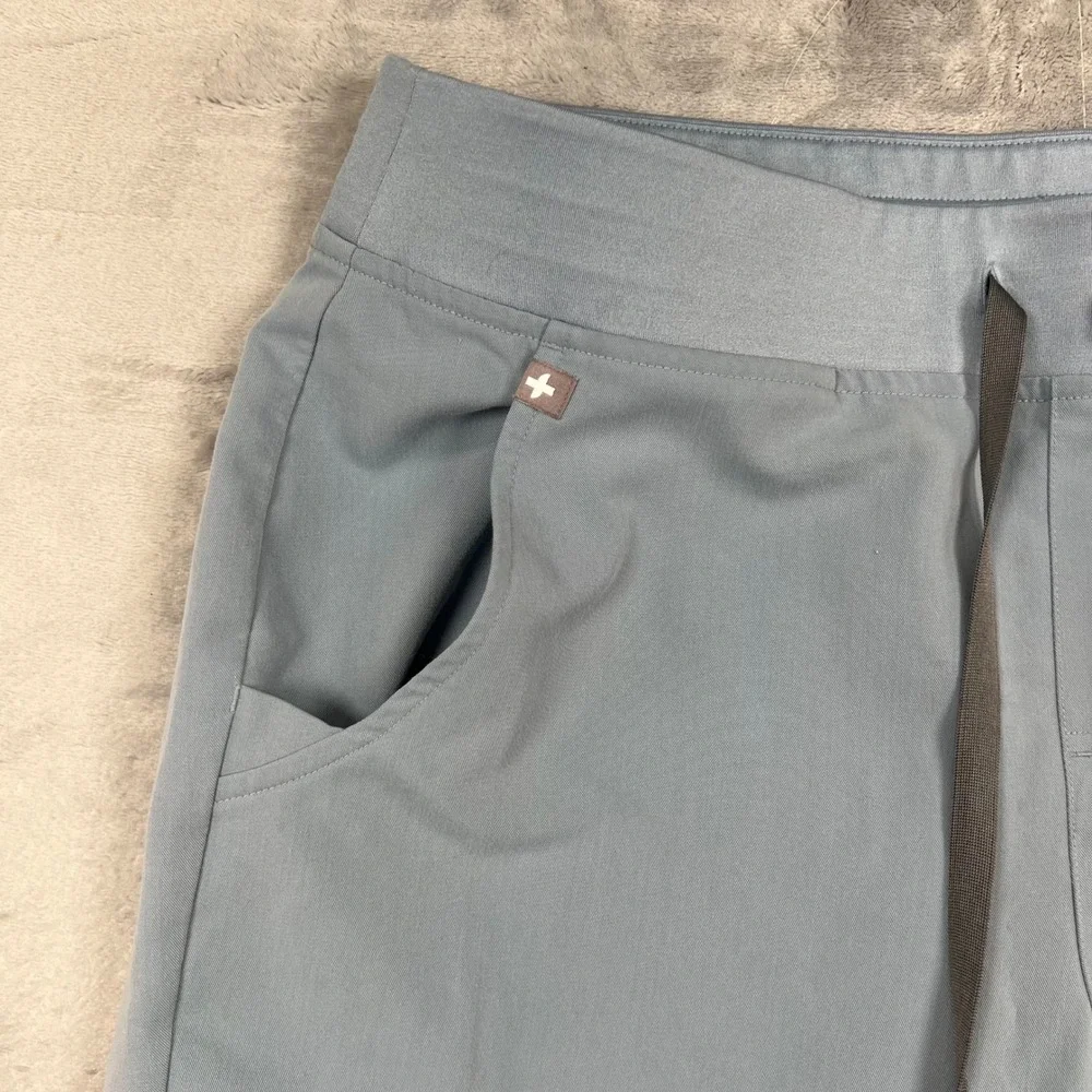 FIGS Zamora Jogger Scrub Pants Mens 32 Light Blue Cargo Pockets Drawstring